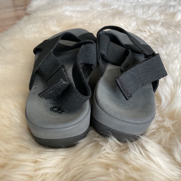Cloud Stepper by Clark Sandals Size 9 - Picture 8 of 10
